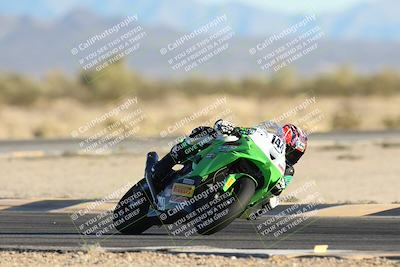 media/Dec-07-2025-CVMA (Sun) [[3e7d2de5dc]]/Race 16-Formula Middleweight/